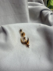 14th August Brooch
