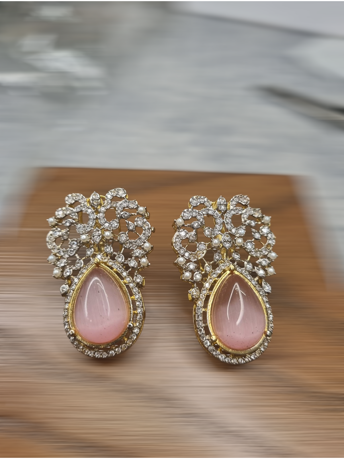 Crown Earrings Champagne